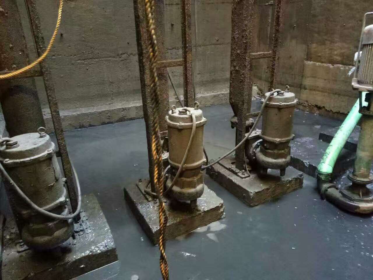 东昌府污水池清理